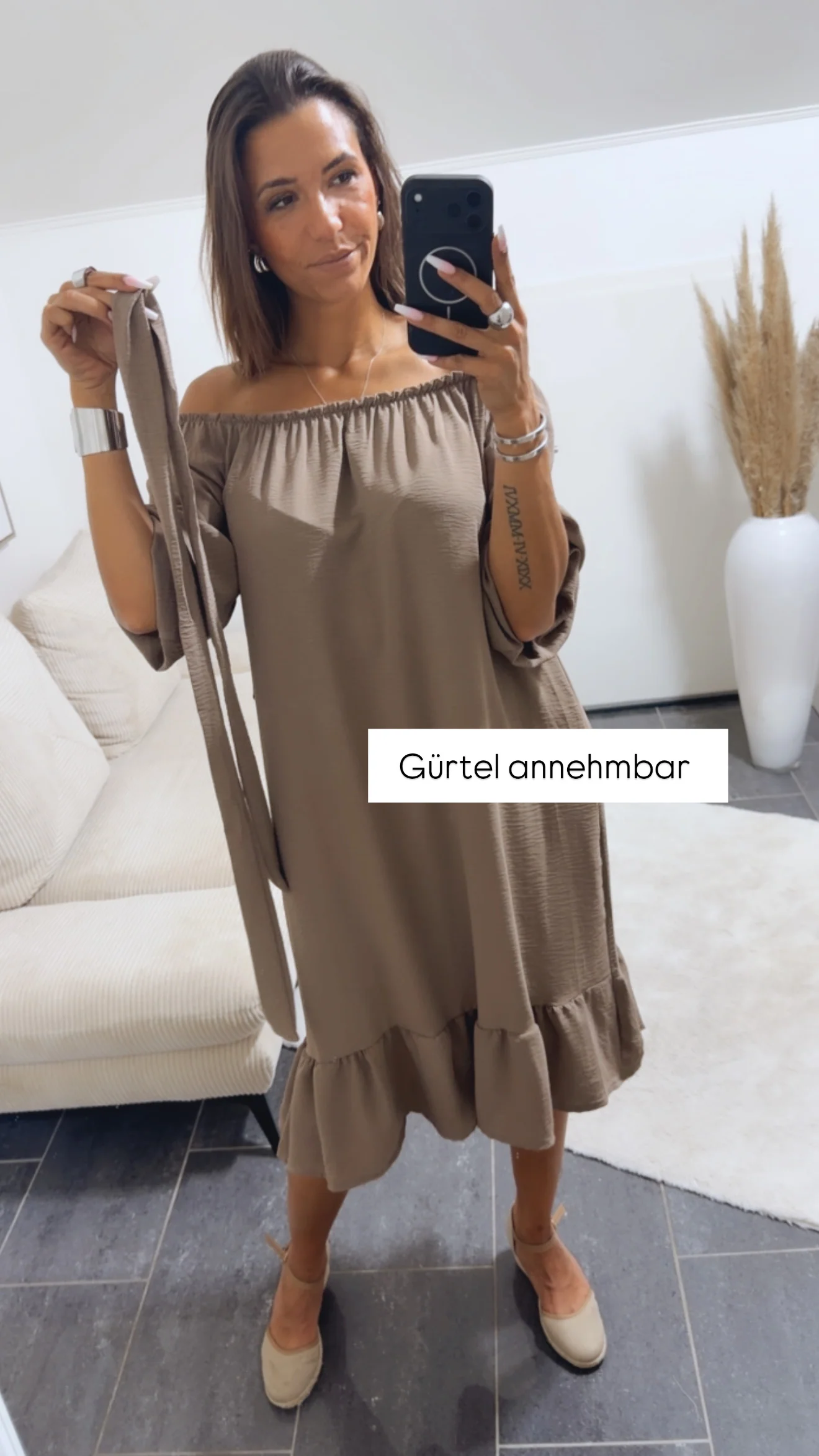 MIDI Off Shoulder Kleid mit Bindegürtel / taupe Art. 15016 - Image 4