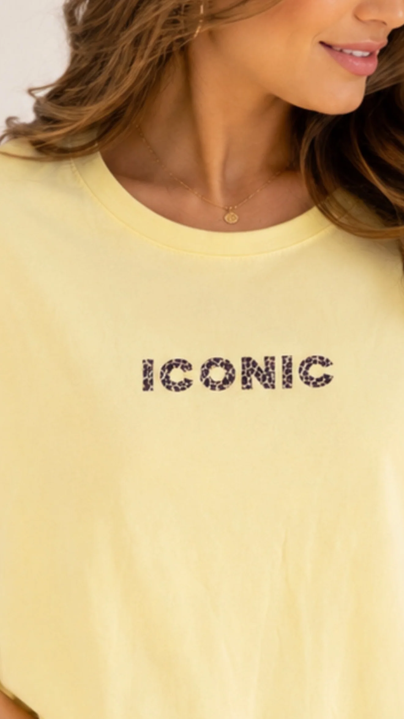 Oversize Shirt " ICONIC LEO " / soft gelb Art. 15799 - Image 2