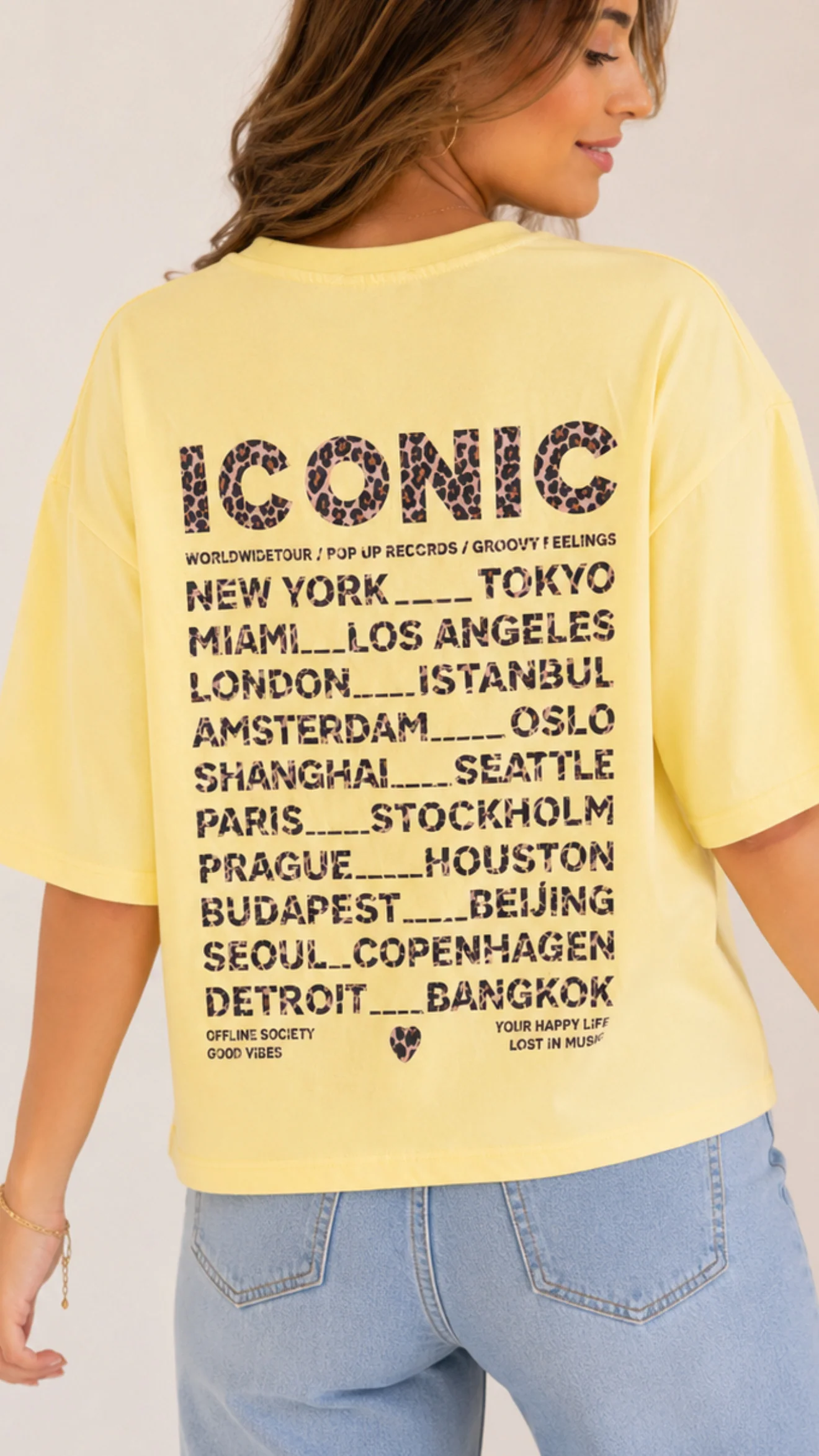 Oversize Shirt " ICONIC LEO " / soft gelb Art. 15799 - Image 3