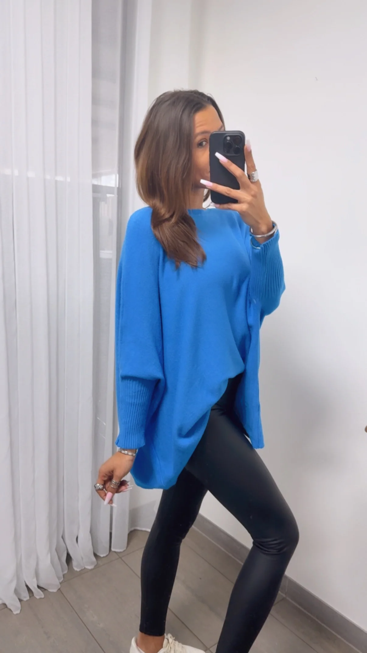 ultra weicher Pullover mit Fledermausärmeln / royal blau Art. 13443 - Image 3